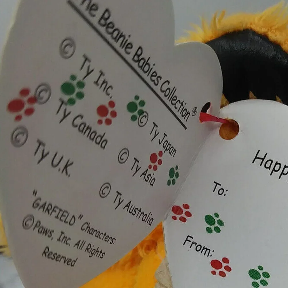 TY Happy Holidays Garfield 9in. Plush Hang & Tush Tags Retired in 2005
